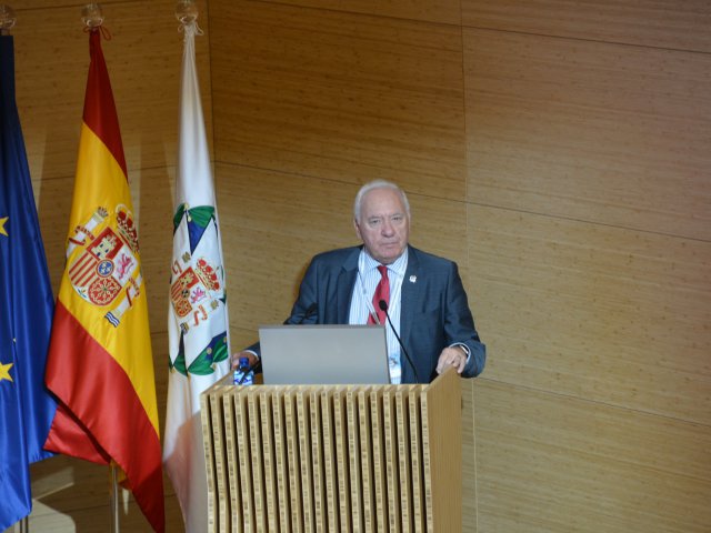 08Florentino Perez Raya en la clausura